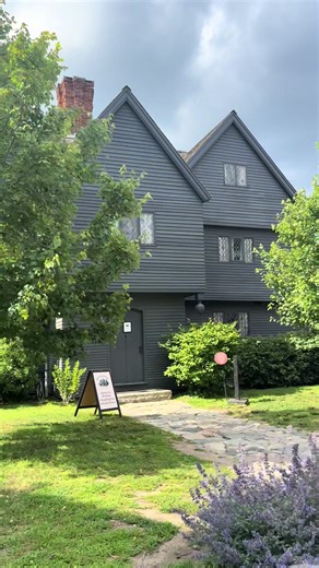 Explore Hocus Pocus Filming Locations in Salem