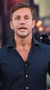 185K views · 5.4K reactions | Cellulare vietato per chi guida. E allora l’uso dei display touch screen delle auto più potenti? Toccare il computer di bordo porterà multe? | Angelo Greco | Facebook