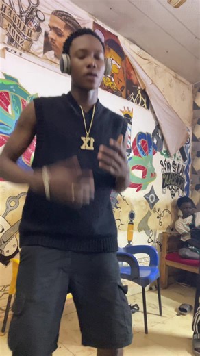 Vidéos de Momo.hayek (@momo.ss14) avec En Bri - Didi B