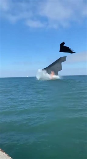 B-2 Spirit Airborne Control Test😱#shots #navy