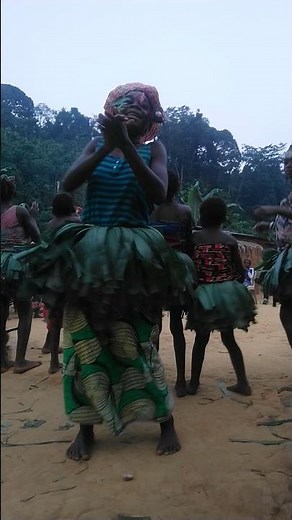 Babongo woman Njembe