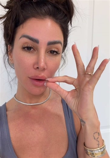 Jennifer Stano (@jenniferstano)’s video of transitions