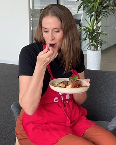 ⚡ Introducing Hello Chef Express! ⏰ Short on time? Craving bold flavors? 🍽️ Our NEW recipes bring you chef-crafted meals in under 20 minutes, no prep, no chopping, no waiting! Try now and elevate your cooking game! 👩‍🍳 | Hello Chef