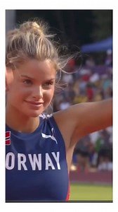 Meet Embla Matilde Njerve, the Norwegian pole vaulter who has become an internet sensation overnight. Fans are not only captivated by her incredible athletic talent but also by her striking beauty. Competing in the Women’s Under-18 Pole Vault at the European Championships, Njerve’s performance earned her a silver medal and the admiration of sports enthusiasts worldwide.Watch her stunning performance and discover why everyone is checking out this rising star. At just 17 years old, Njerve is makin