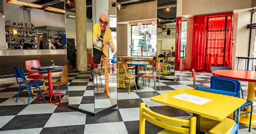 Charles Bukowski: Ponyva – Színes, magyarul beszélő végjáték egy felvonásban a Dugattyúsban