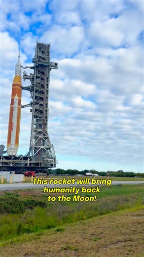 Rollout time! 🚀😎 The Space Launch System, with the Orion spacecraft on top of it, is being rolled out from the Vehicle Assembly Building at NASA’s Kennedy Space Center, carried to the launch pad by a crawler-transporter. | Canadian Space Agency