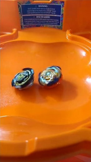 WIZARD FAFNIR WITHOUT LAUNCHER vs DYNAMITE BELIAL