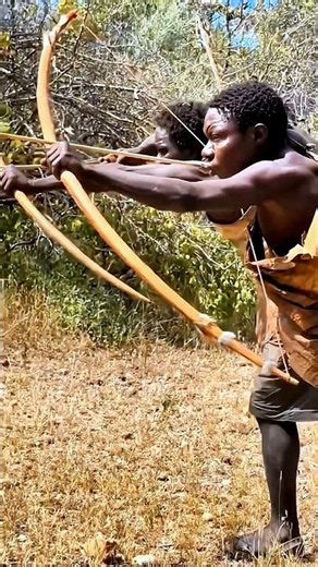 Old Ways, Real Hunt – African Jungle Skill in Action ⚡🏹🌿 #Shorts #SurvivalLife #HuntLife #Trending
