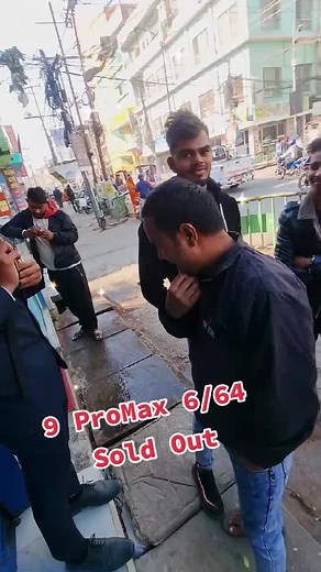 9 Pro Max 6/64 Smartphone Sold Out in Urban Settings