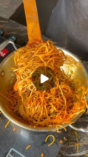 Mudrit | HOT & SPICY NOODLES THAT YOU’LL LOVE! ❤️ Recipe: 1. Soak 5-6 Kashmiri or Byadgi red chillies in boiling water for 20 minutes OR boil... | Instagram