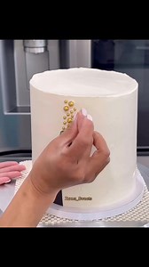 2.1M views · 9.3K reactions | Beautiful Bubbling Champagne wine cake...tutorial By Zuzus Sweets | 24/7 Cake Affairs Blog | Facebook