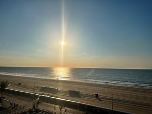 Quality Inn Boardwalk, Ocean City MD - Full walkthrough and room tour 2024