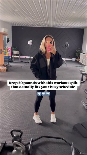Mackenzie • Fitness & Weight Loss Coach on Instagram: "Comment FIT to try these 30min workouts for free! 👇🏼 Don’t wait! Start with me tomorrow ladies & you’ll see results in 30 days! 🙌🏼 Eliminate the guesswork! My app has already helped 30k women get lean, strong, and confident, without spending hours in the gym or cutting out their favorite foods. 🩷 🔥Daily follow along workouts that burn fat 🙌🏼 Home & gym plans included (30mins /5x a week) 🥗 Tasty time saving recipes that get results! 