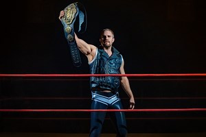 Heels: Stephen Amell on the Big Season Finale and Wrestling Authenticity