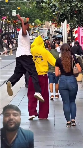 The smoothest robbery ever? 💸🤣#reels #comedy #explorepage #viral #funny