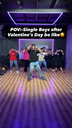 Surekha aplyala patleli haay Dance💃 #akshaysfitofusion #easydance #marathidance #duniyadaridance