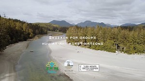 Tour the 5000 year-old Kiix̣in Village site, with Kiixin Tours , for a transformative west coast Indigenous cultural experience with Huu-ay-aht First Nations on Vancouver Island. https://www.zenseekers.com/story/experience-kiixin-west-coast-first-nations-dream-come-true Video credit: Tristan Hindeer-Holweg / #ZenSeekers #kiixintours #IndigenousCoastBC #exploreBC #indigenousBC #vancouverisland Hacas Inn Pachena Bay Campground Tourism Vancouver Island Destination British Columbia Indigenous Touris