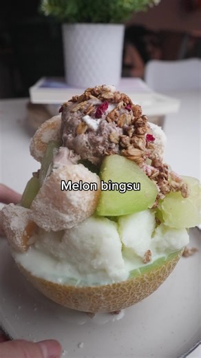 Delicious Korean Melon Bingsu Recipe with Fruit Cocktail