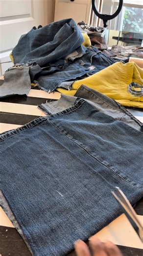 Vanity on Instagram: "DIY denim brooch! Day 29 of 31 days of upcycling with Vanqaskew!! #diyflower #broochhandmade #upcycle"