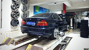 驾驶者之车 依然很精神的E46 325