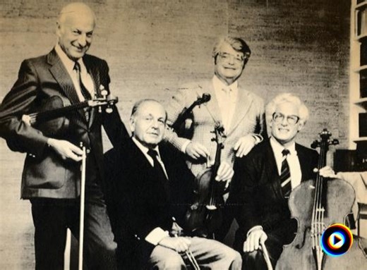 String Quintet in F Major: I. Gemässigt by Amadeus Quartet