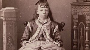 Čtyřnohá Myrtle Corbin: Ukazovali ji jako zrůdu, ale dokázala se poprat s nepřízní osudu. Našla si hodného manžela a vychovala čtyři děti