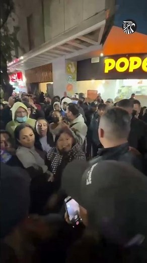 Alessandra Rojo De la Vega chased out of Zona Rosa with rocks and sticks | The Presidential Candi...