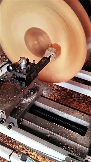 Mastering Wood Lathe Precision: Turning Large Bowls