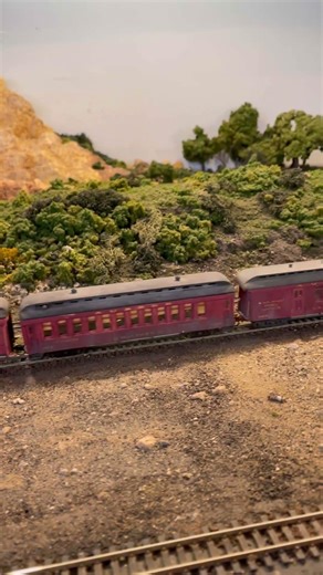 D&RGW #343 on HOn3 layout #train #passengertrain #modeltrains