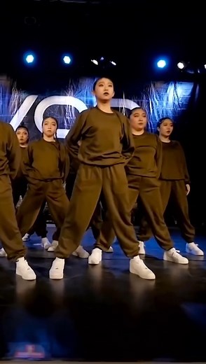 40K views · 259 reactions | A little bit of Amphibian to get us through the day ‍♀️癩 #worldofdance #dance #loveofdance #wod #fun #fire #viral #stagelife | World of Dance | Facebook