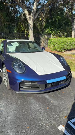 2026 Porsche 911 4S: Gentian Blue with Night Blue Interior