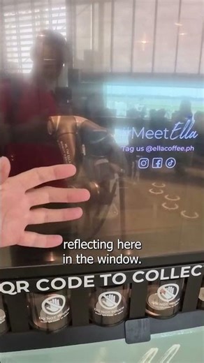 Robot Makes Coffee In Manila, Philippines 🇵🇭