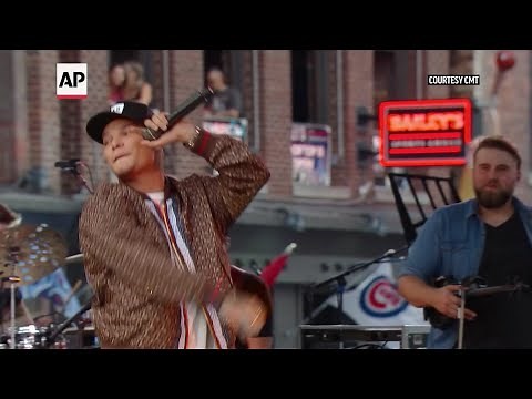 The Judds reunite for CMT performance