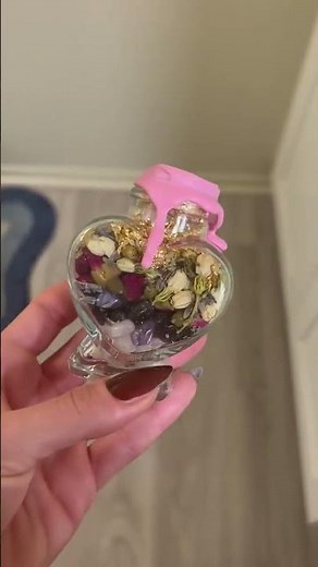 Glamour Magick Spell Jar – Beauty, Confidence & Self-Love Ritual Bottle with Crystals and Herbs