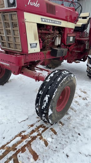 Discover the Power of the International Harvester 1066