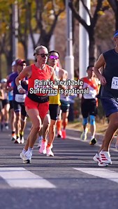 On race day, your mindset will make a huge difference to your experience, especially if you’ve got challenging goals. These 5 things help me to get uncomfortable and keep on going - let me know if you’ve got any more 👌🏼 - Having a plan - pacing, fuelling, heart rate. This gives me markers to check and keep myself focussed on - Looking for Joy. Appreciating the course, the other runners giving their all and the fact that strangers are cheering for you! When things get tough take a moment to loo