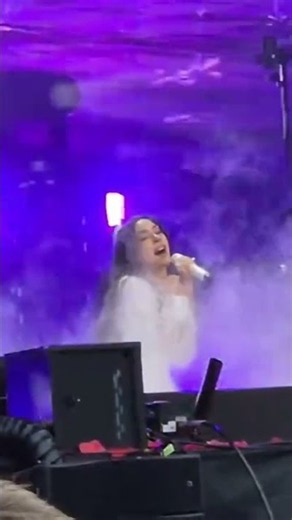 Wie ayliva live auf einen festival in Hannover