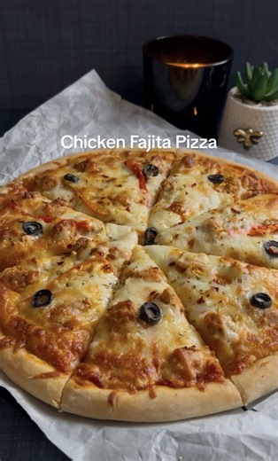 Cheesy Chicken Fajita Pizza Recipe.. You guys love this Homemade Fajita Pizza . Crispy crust, spicy marinated chicken & colorful bell peppers - the ultimate pizza night upgrade! Follow @ayesha_daily_delights for more... Fajita Pizza (2 small pizzas) recipe Ingredients For Dough: • 2 cups plain flour • 1 tsp yeast 1 tsp salt • 1 tsp sugar ¾ cup warm water (as needed) For Chicken (300g): • • • 1 tosp oil 2 tosp yogurt 1 tsp red chili powder ½ tsp chili flakes • ½ tsp salt • ½ tsp garlic powder • 1