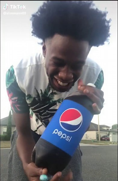 Pepsi Mentos Go Boom 💥🥤 #pepsi #mentos #fyp #foryou #foryoupage