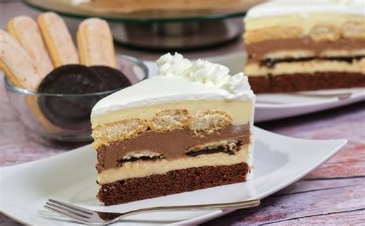 Recept naših nana i baka za Bingo tortu: Puna je fila, kremasta i ima tri vrste keksa