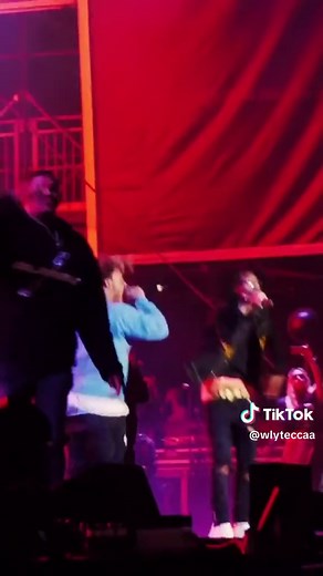 Juice WRLD and Lil Tecca performing Ransom live