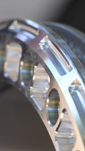 3.1K views · 24 reactions | Unlock the ultimate off-road grip with Beadlock wheels! Join off-road pro @nick_isenhouer in this detailed video exploring Beadlock mechanics and advantages. Traction and security at any pressure ️⁠ ⁠ ️ Watch the full video: https://youtu.be/qVBJA63TLEc?si=0c-ZXoYW8_ueAp4L ⁠ #MethodRaceWheels #MRW #Method #OffroadWheels #Wheels #Offroad #LighterStrongerFaster #Beadlock | Method Race Wheels | Facebook