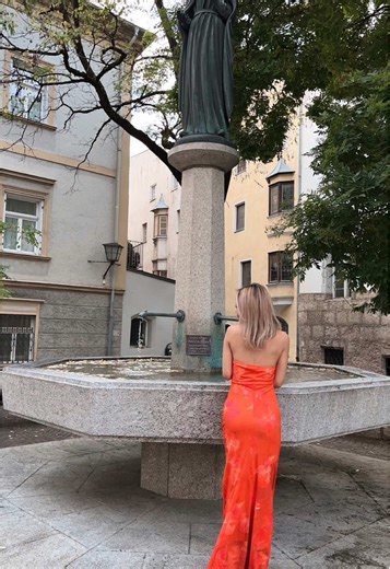 ahsyaadev (@ahsyaadev)’s videos with Che La Luna - Louis Prima