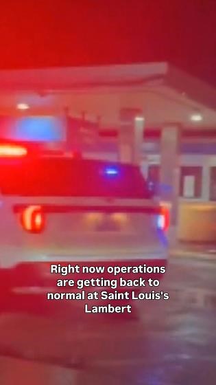 Man with knife shot by police at St. Louis airport