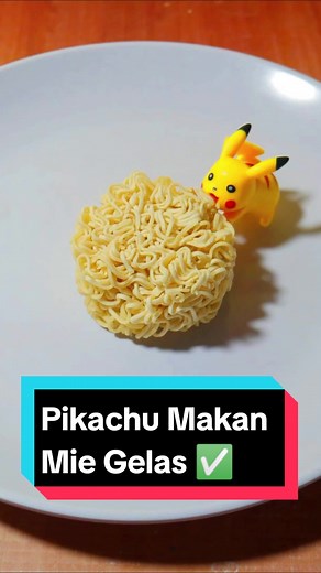 Adorable Pikachu Stopmotion Eating Noodles Animation