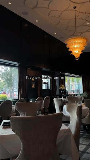 Leo's River Oaks: Prettiest Restaurant in Houston HTX