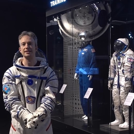 The long-forgotten history of the British moon spacesuit - Decades before NASA's Apollo program, the British Interplanetary Society wanted to go to the moon: in a spacesuit that looked like a suit of armour. | Tom Scott