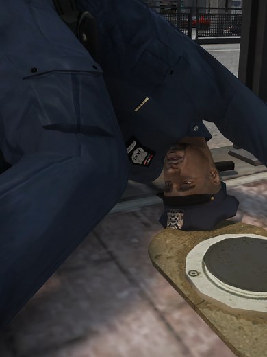 GTA IV: Lady Triggers Fat Cop in Hilarious Chase