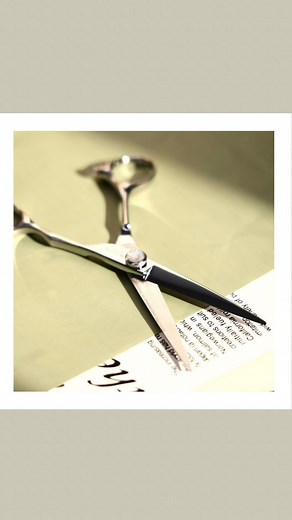 How to Achieve Raw Texture in Your Haircut? Textured hair is all about adding dimension and making your strands look naturally fabulous and less uniform. Perfect for thick, wavy, or curly hair, textured haircuts are the go-to for a low-maintenance style with effortless charm.Why texture?- Creates the illusion of more volume for a fuller look- Boosts movement, body, and bounce for a lively appearance- Offers diverse styling options and versatilityReady to transform your haircut? Let’s add some te