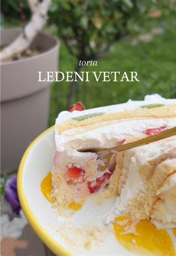 Ledeni vetar: Prolećna torta sa voćem